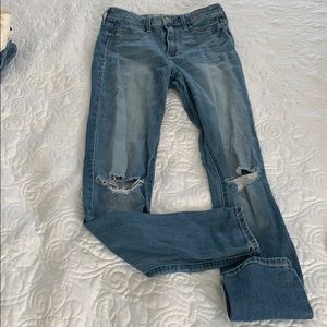 Hollister ripped knee jeans